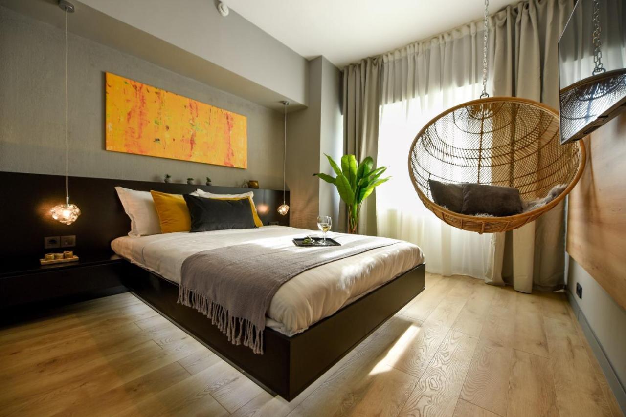 Luxury Apartment Near Radisson Hotel - Wall Projector & Modern Design Бухарест Экстерьер фото